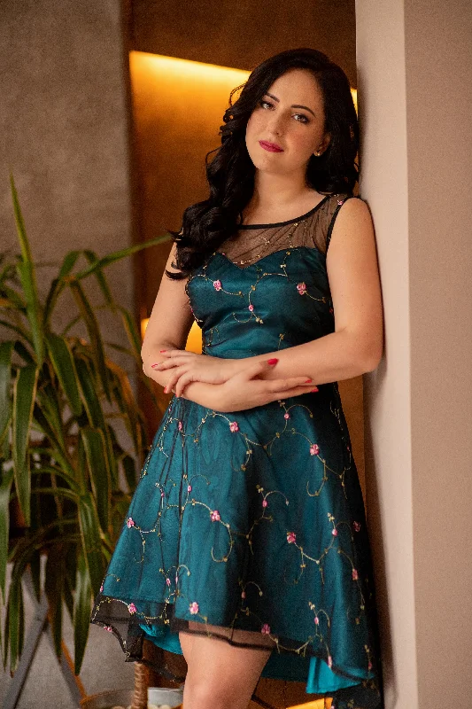 1950s Mesh Hi-Lo Back Lace Up Dress