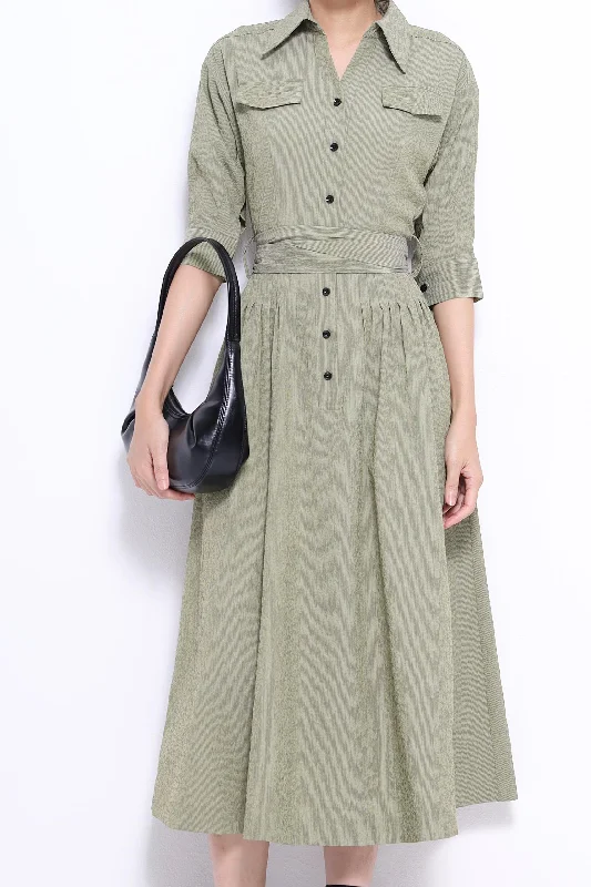 GREEN